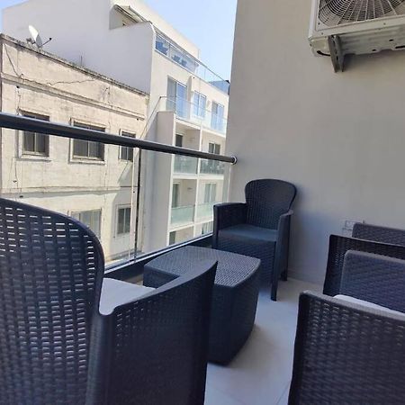 Brand New 3 Bedroom Apartment Close To The Sea Gzira Bagian luar foto