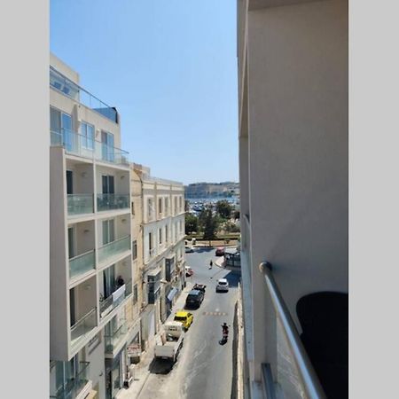 Brand New 3 Bedroom Apartment Close To The Sea Gzira Bagian luar foto